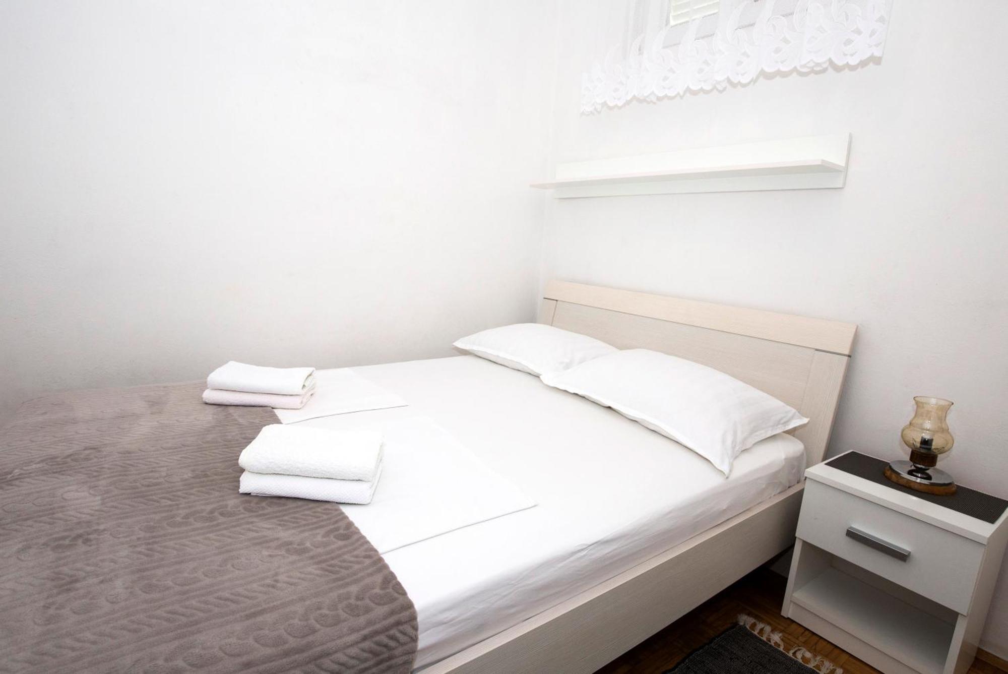 Apartman Roza Omiš Buitenkant foto