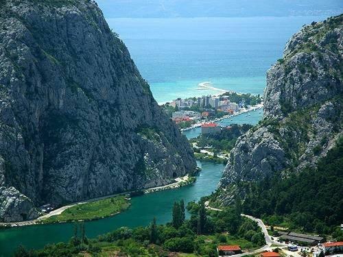 Apartman Roza Omiš Buitenkant foto