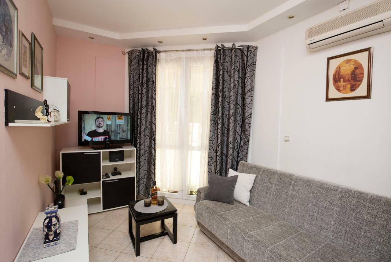 Apartman Roza Omiš Buitenkant foto