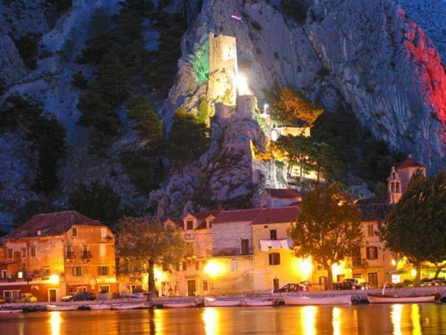 Apartman Roza Omiš Buitenkant foto