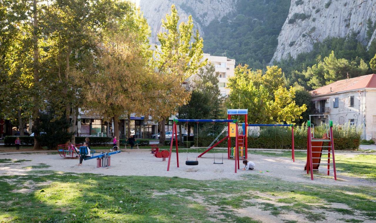 Apartman Roza Omiš Buitenkant foto